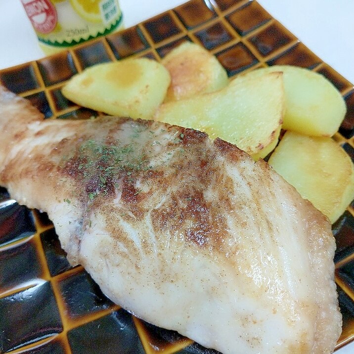 白身魚 しいらのムニエルwithじゃがいも レシピ 作り方 By Acchan66 楽天レシピ 白身魚 しいらのムニエルwithじゃがいも レシピ 作り方 By Acchan66 楽天レシピ